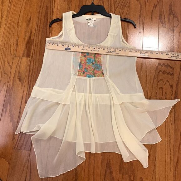 Matilda Jane Size Small sleeveless tank with Bo ho asymmetrical bottom - Picture 6 of 7